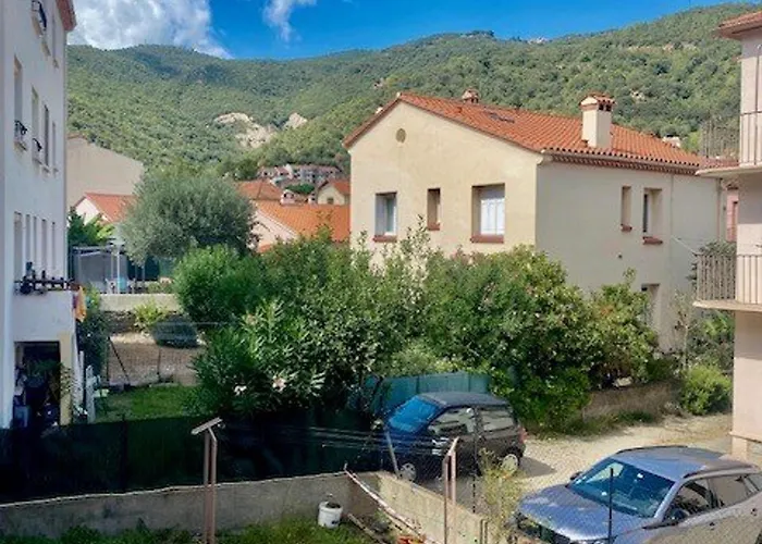 Apartamento F2 Rénové Centre-ville Amélie-les-bains - Fr-1-703-192 *